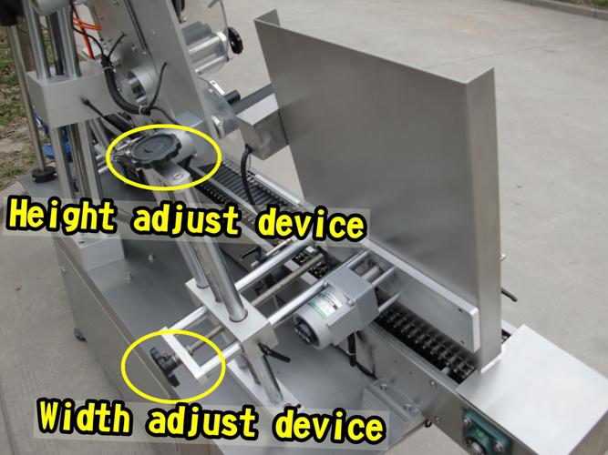 Máy dán nhãn chai hoàn toàn tự động với chứng chỉ CE