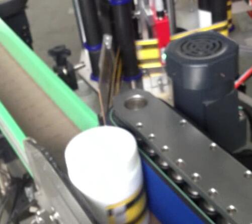 Máy dán nhãn chai tròn, máy đóng chai và dán nhãn cho lọ suger bao quanh