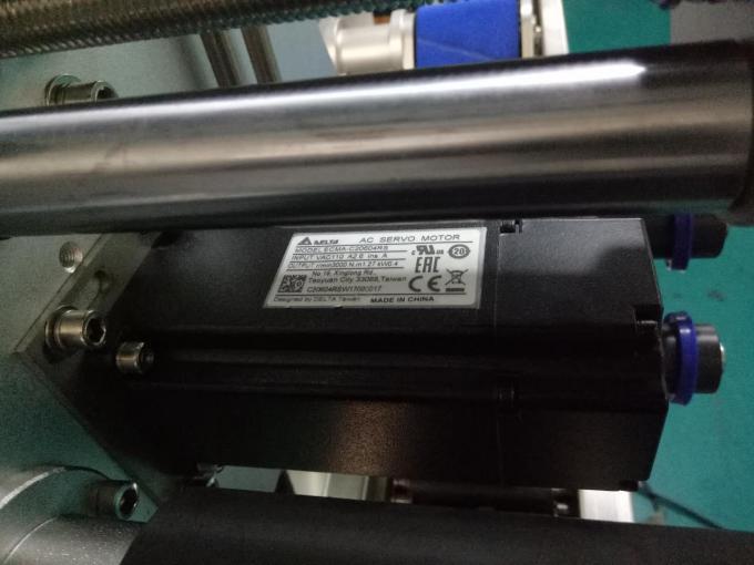 Máy dán nhãn nhãn dán chai vuông SUS304 Tủ hai mặt với các sản phẩm chăm sóc cá nhân