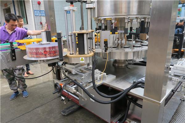 Máy dán nhãn nhãn dán quay CE Đơn Chai hoàn toàn tự động có cánh