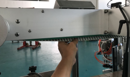 Cơ chế ép lên đầu chai Máy dán nhãn chai tự động với chứng chỉ CE