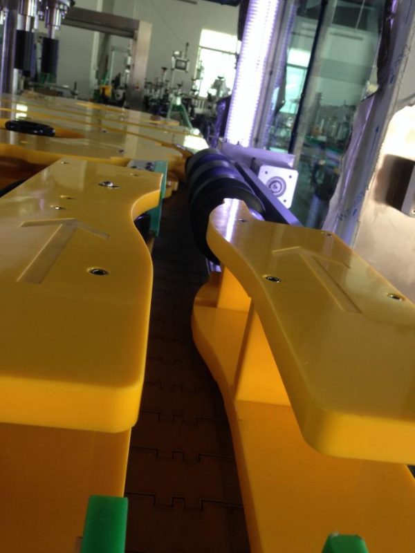 Máy dán nhãn chai rượu / bia sản xuất cao, Máy dán nhãn chai tròn