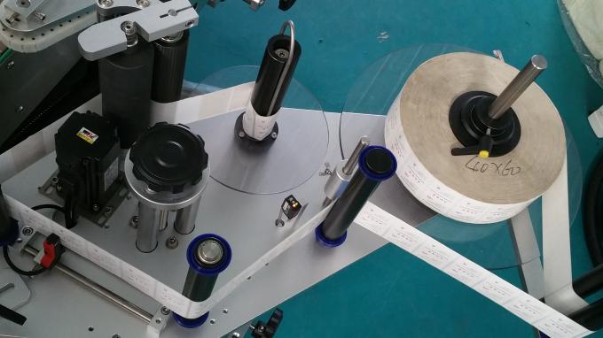 Túi và chai hình bầu dục Máy dán nhãn, Máy in nhãn tự dính với băng tải dài