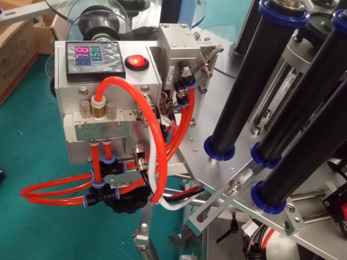 Máy dán nhãn nhãn dán ba hoặc hai mặt tùy chỉnh với máy mã hóa