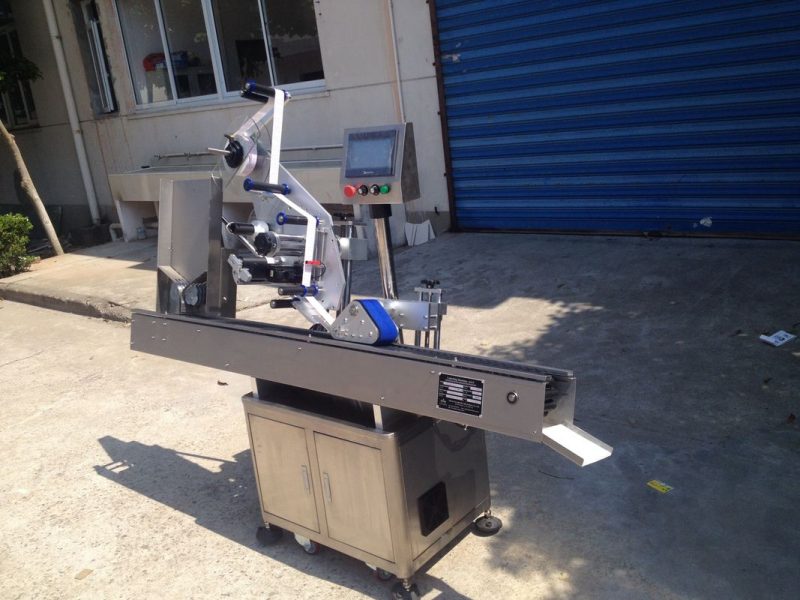 Trung Quốc 12-25mm Đường kính chai tròn tự dính nhãn dán máy dán nhãn tự động cho nhà cung cấp mỹ phẩm dính môi