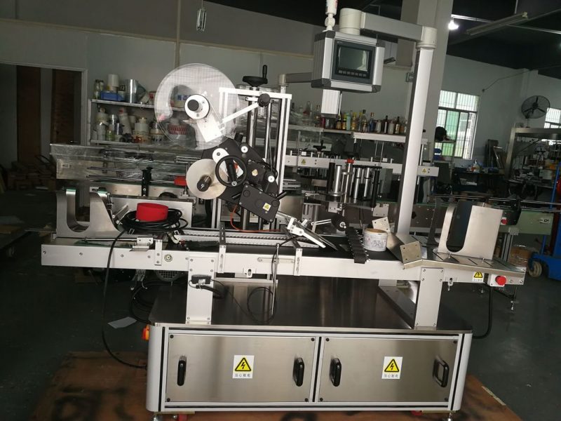 Máy dán nhãn hàng đầu phân trang của Trung Quốc cho nhà cung cấp túi nhựa / Carton / túi mặt nạ không rộng rãi
